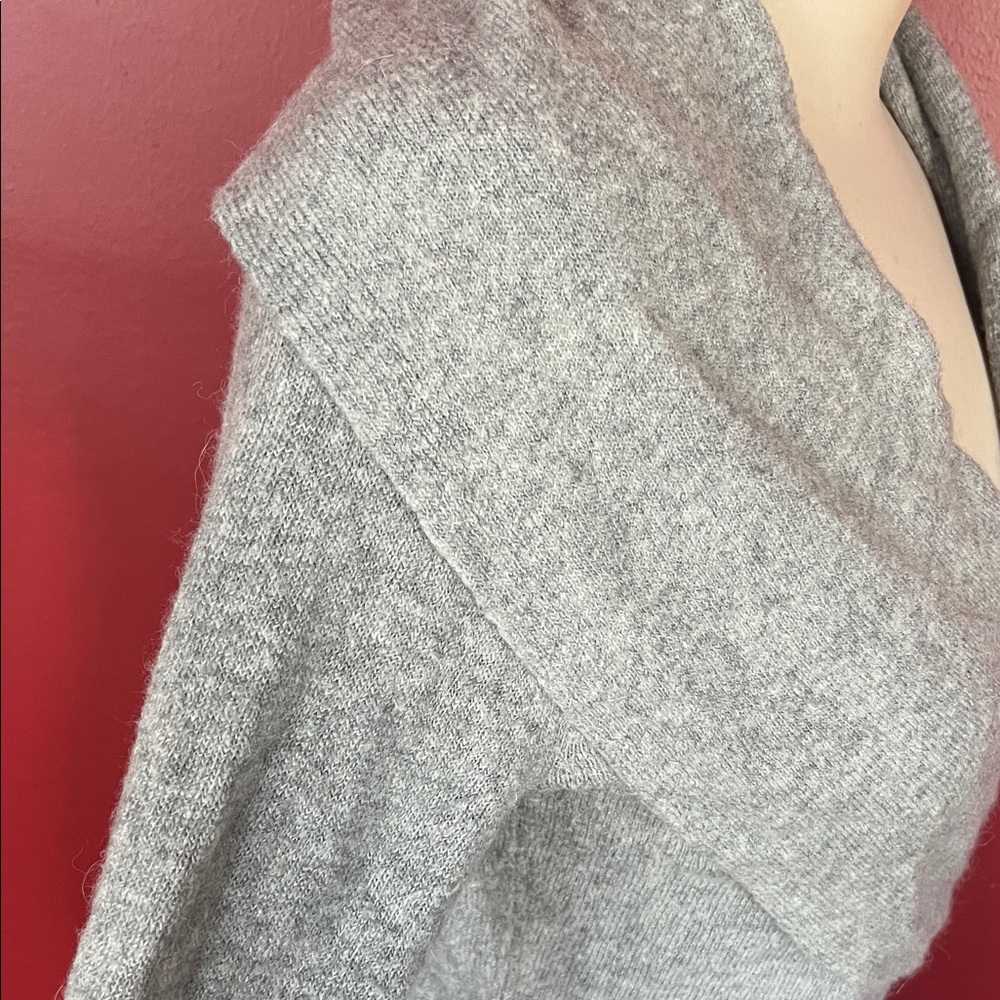 Like new Moda International Gray V-Neck Sweater - Picture 5 of 13